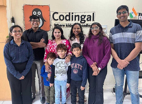 2 tiny humans (plus parents) visited to meet the team behind the screens 🏢 💛