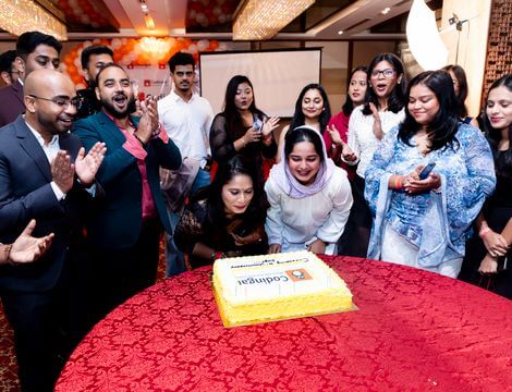Cake-cutting time! Cheers erupted as Codingal turned six 🎂 🥳